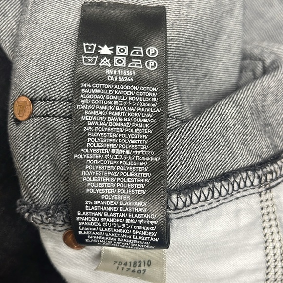 🔴NWOT 7 For All Mankind Short Jeans  some stretch - Picture 7 of 11